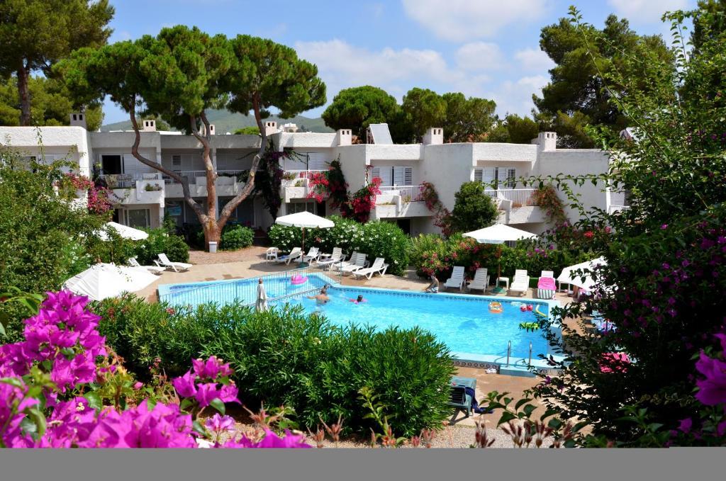 Atlas Apartments Ibiza Santa Eularia des Riu Ngoại thất bức ảnh