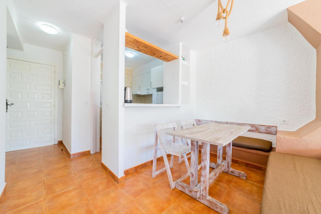 Atlas Apartments Ibiza Santa Eularia des Riu Ngoại thất bức ảnh