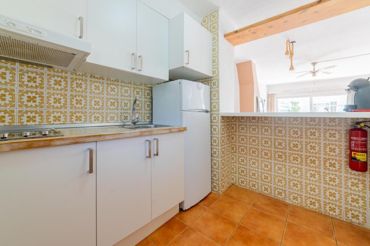 Atlas Apartments Ibiza Santa Eularia des Riu Ngoại thất bức ảnh