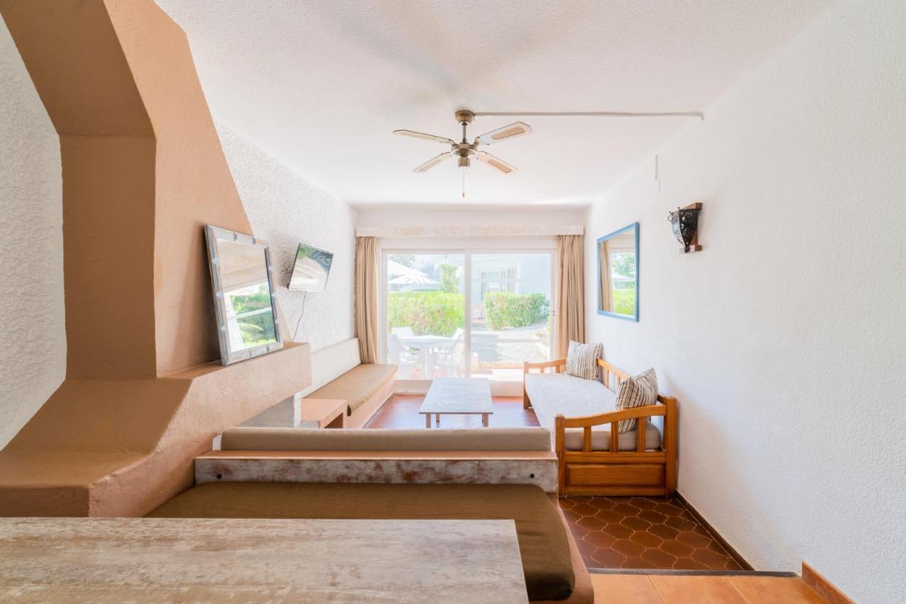 Atlas Apartments Ibiza Santa Eularia des Riu Ngoại thất bức ảnh