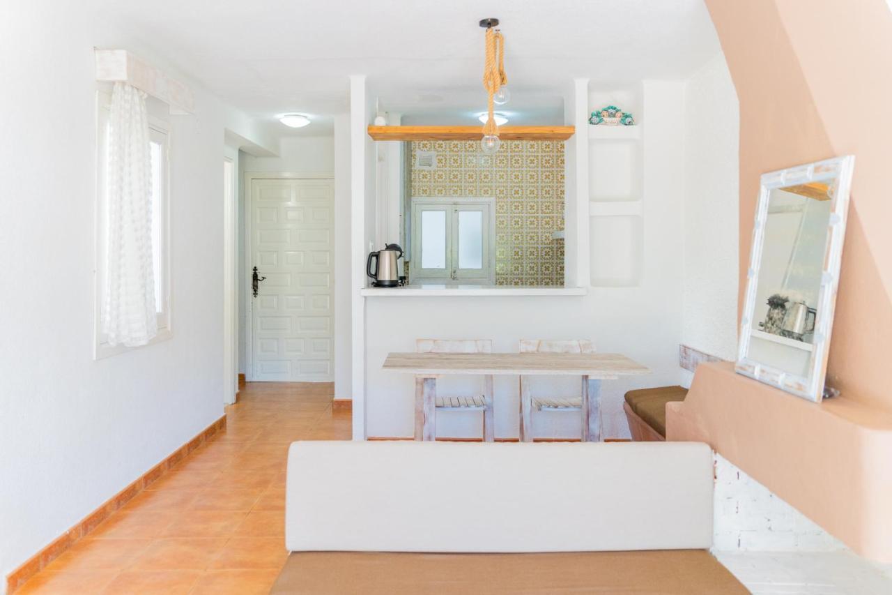 Atlas Apartments Ibiza Santa Eularia des Riu Ngoại thất bức ảnh