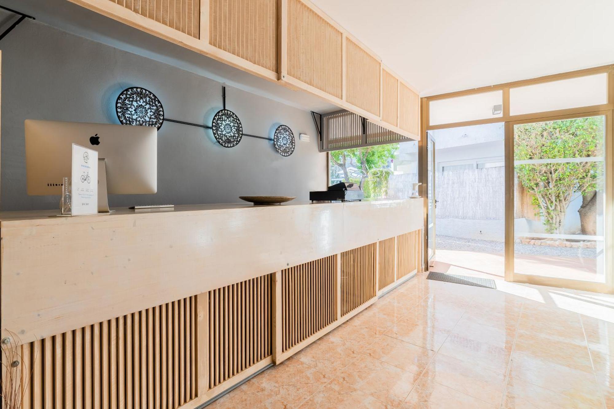 Atlas Apartments Ibiza Santa Eularia des Riu Ngoại thất bức ảnh