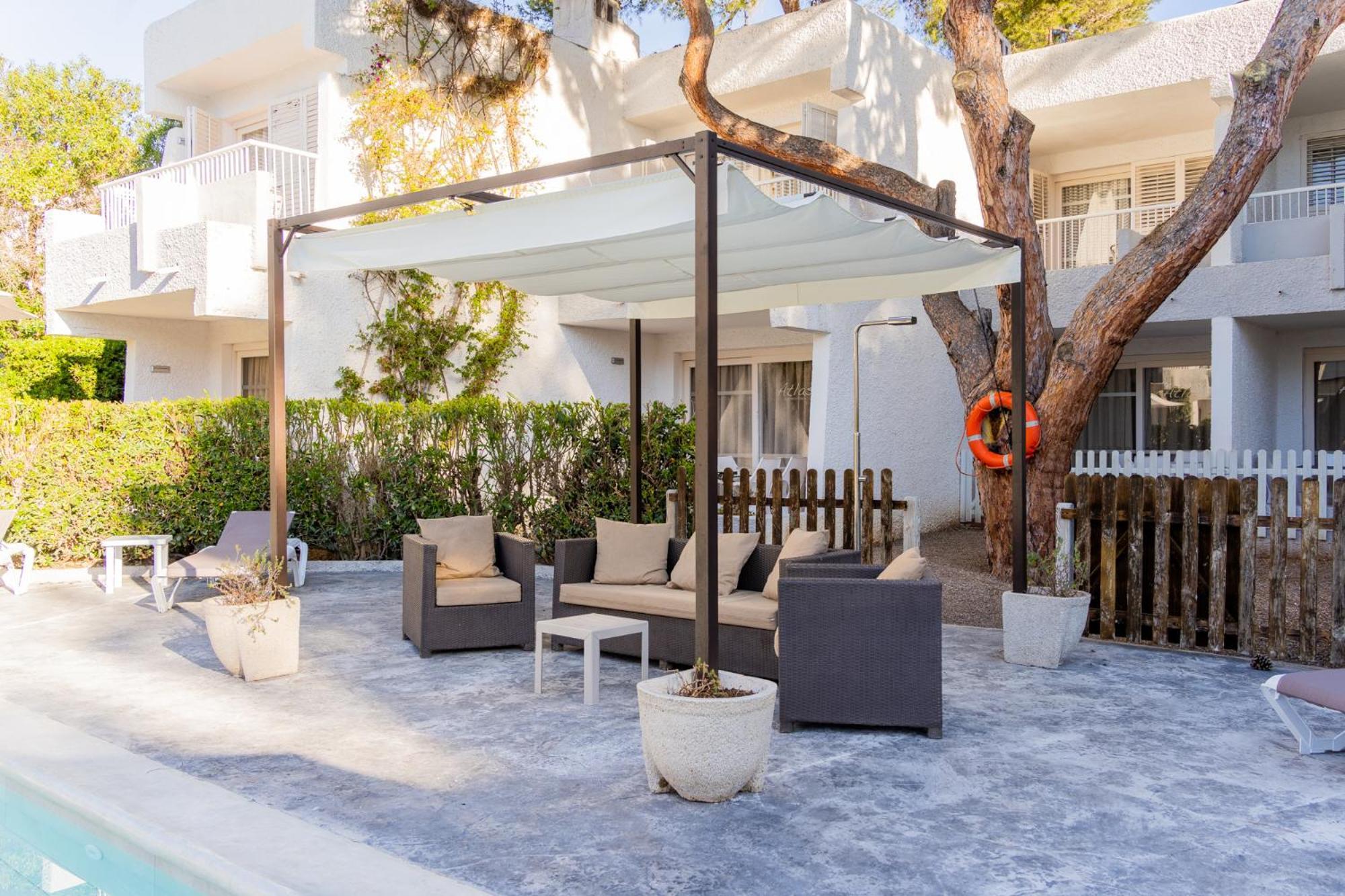 Atlas Apartments Ibiza Santa Eularia des Riu Ngoại thất bức ảnh