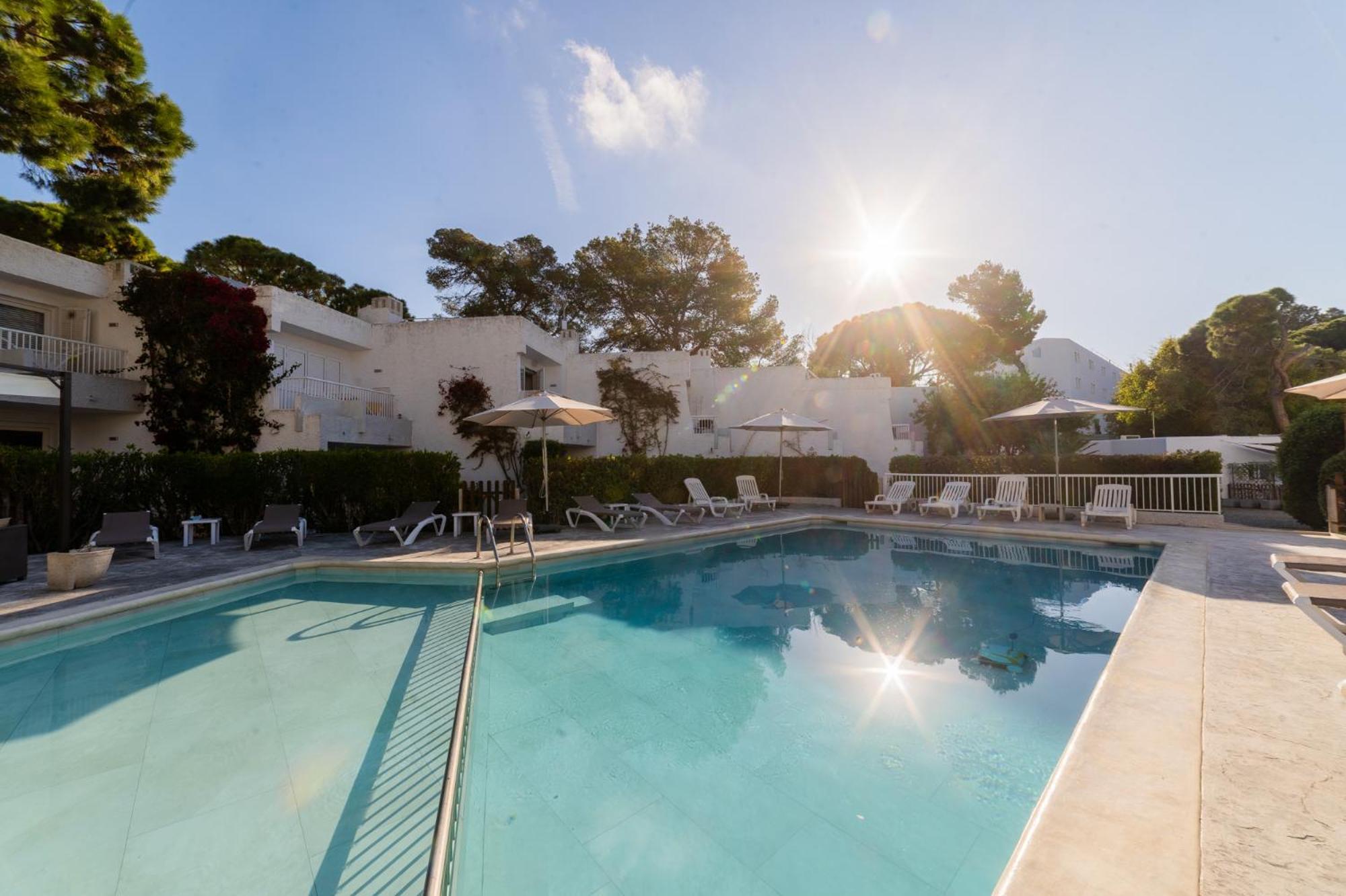 Atlas Apartments Ibiza Santa Eularia des Riu Ngoại thất bức ảnh