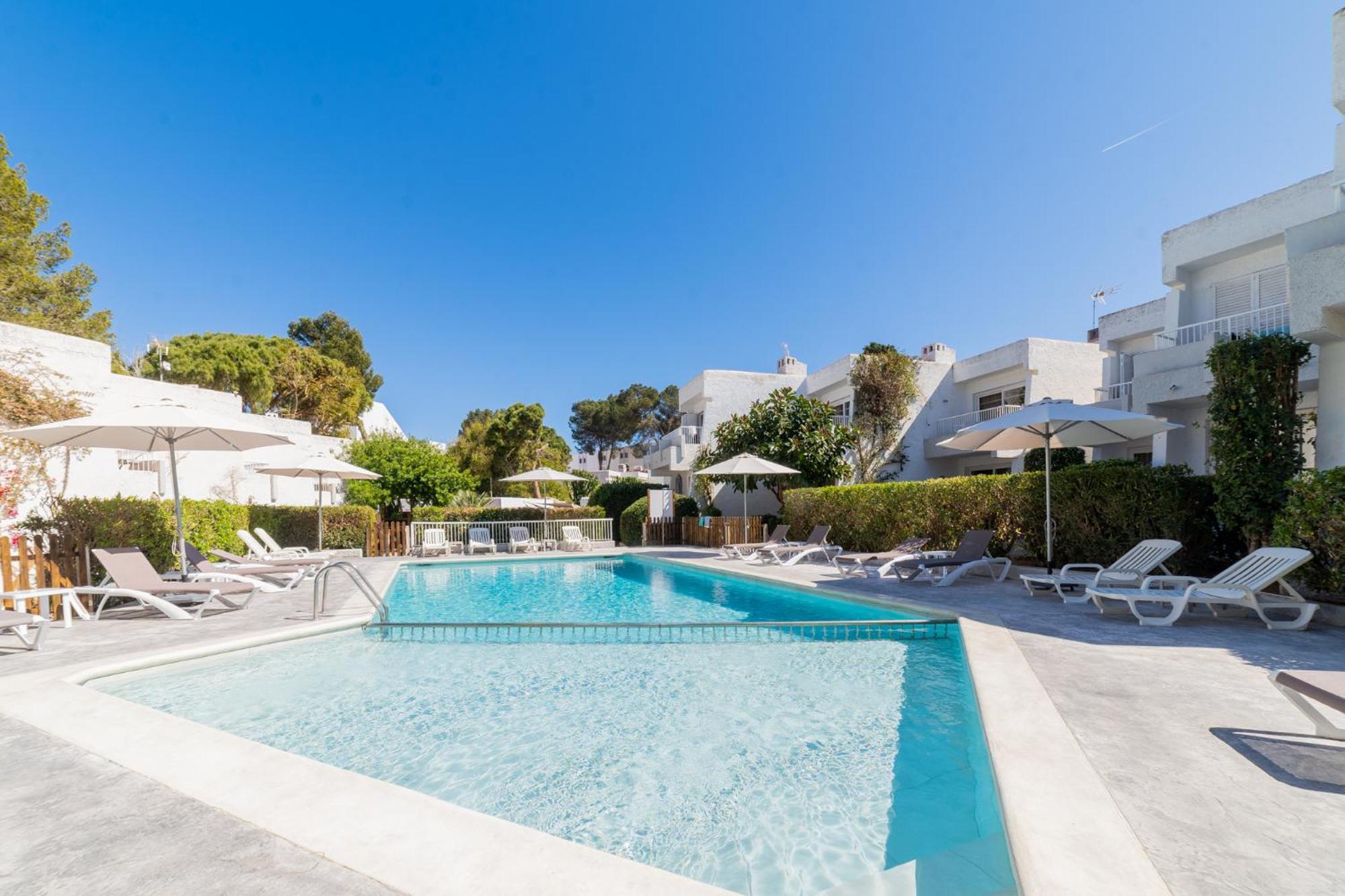 Atlas Apartments Ibiza Santa Eularia des Riu Ngoại thất bức ảnh