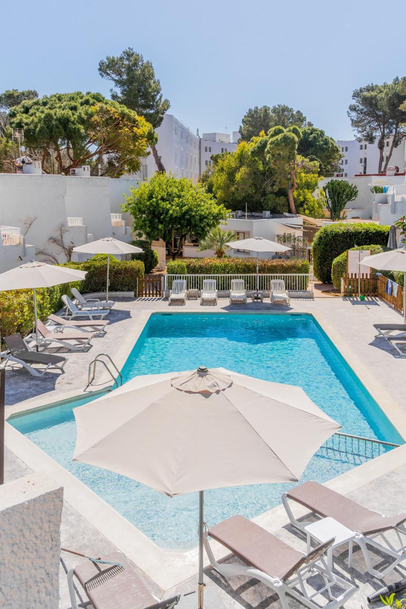 Atlas Apartments Ibiza Santa Eularia des Riu Ngoại thất bức ảnh