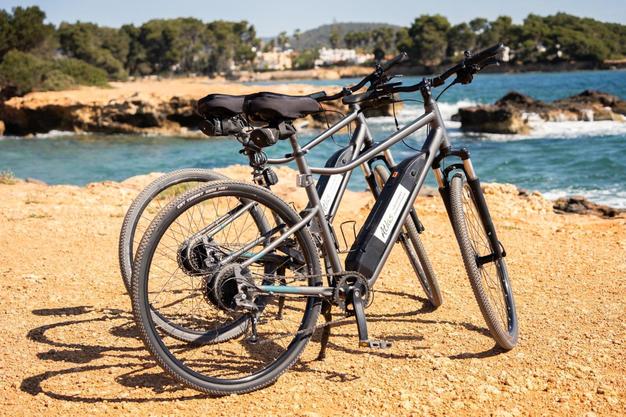 Atlas Apartments Ibiza Santa Eularia des Riu Ngoại thất bức ảnh