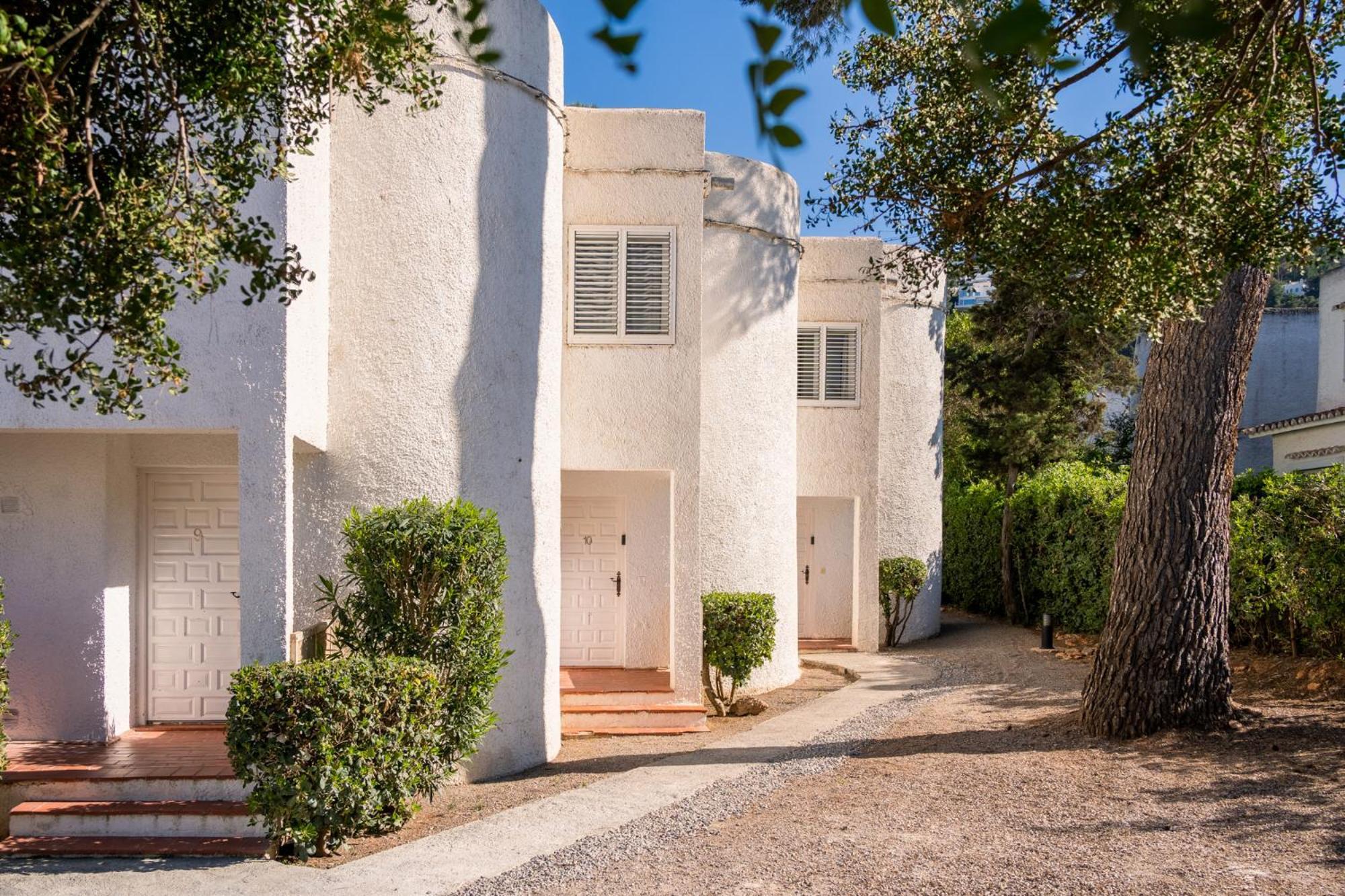 Atlas Apartments Ibiza Santa Eularia des Riu Ngoại thất bức ảnh